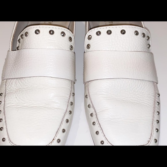 KENNETH COLE WHITE LEATHER STUD LOAFER - Picture 4 of 4